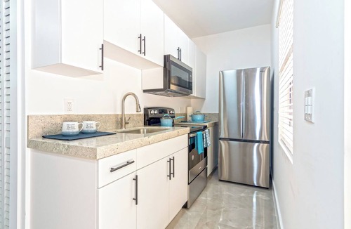 Buena Vista Apartment | Lux 2 Bed Apartment Close to Everything
