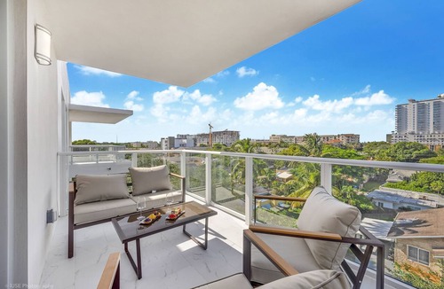 Downtown Hollywood Apartment | Lux 3BR City-View Retreat in Hollywood, 5th Floor