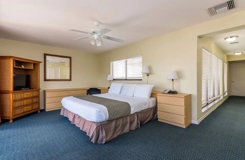 Boca Raton Resort | Lux Escape 50% Off—My Vac'n Plans Fell Through! Townhouse Resort on Ocean Blvd