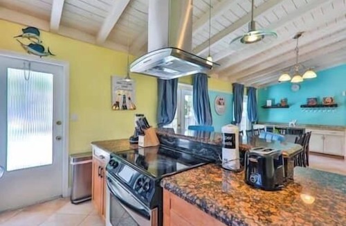 Riverside Park House | LUX View Villa