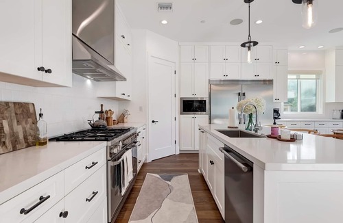Washington Culver House | Luxe 5BD Escape in Fabulous Culver City/minutes from Beach