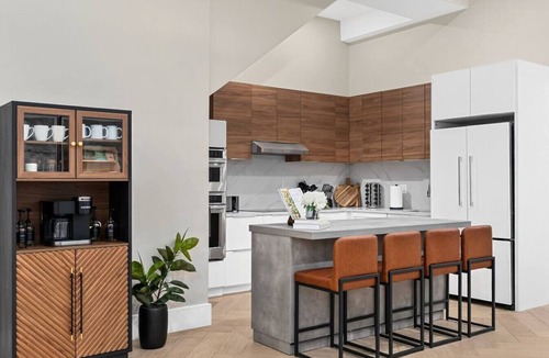 Downtown Boston Condo | Luxe Downtown Boston Loft with Game Room & Free Parking near Waterfront