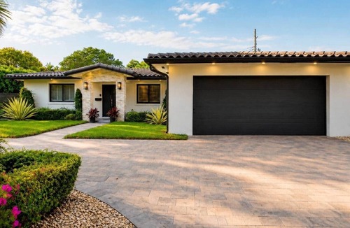 Miami Lakes House | Luxe Miami Lakes Retreat Near FIFA World Cup Stadium