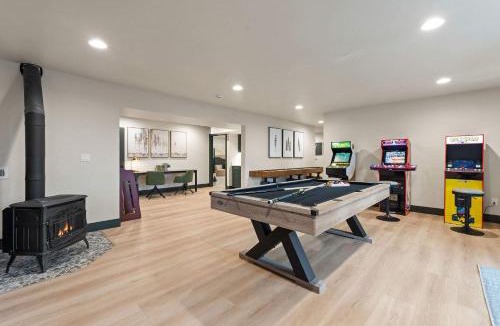 Lakeside House | Luxe Mtn Retreat Near Flathead Lake & Glacier Park
