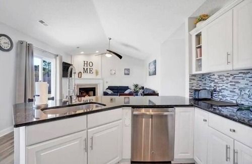 Ogden House | Luxe Private Beach Getaway Minutes to the Ocean!