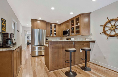 Historic District House | Luxe Row Home Steps to USNA Gate 3!