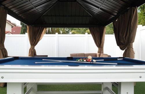Margate House | Luxurious 3bedroom/2BA Home w/Heated Pool, A/C, Washer/Dryer, Wi-Fi, Hair Dryer