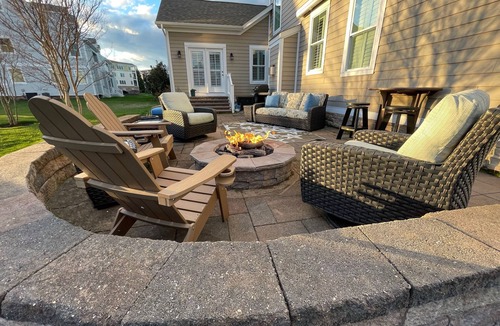 Bayside House | Luxurious 5-Bed Retreat: Steps to Pools & Sports Center, Near Beaches & Dining