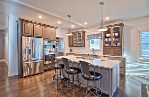 West Cape May House | Luxurious 5 BR, 4 BA house, sleeps 14, walk/bike to beach in peaceful Cape May!