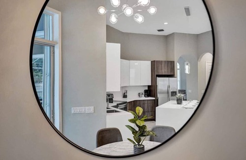 Downtown Hollywood House | Luxurious 6BR Close to Beach with Pool/Game Room