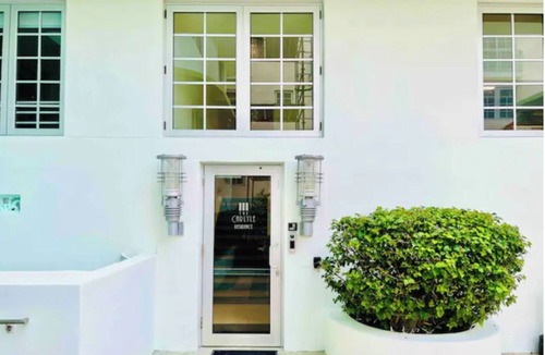 South Beach Condo | Luxurious Ocean Front Condo in The Carlyle at Miami Beach on Ocean Drive
