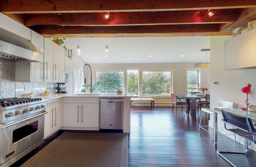 Willow House | Luxurious stream-side farmhouse with spectacular mountain views