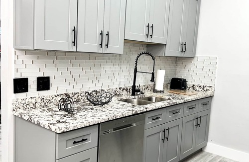 Carol City House | Luxurious Townhome - Miami Gardens - Sleeps (8)