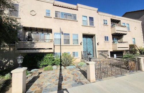 North Hollywood Condo | Luxury 2-Bedroom Condo in Studio City