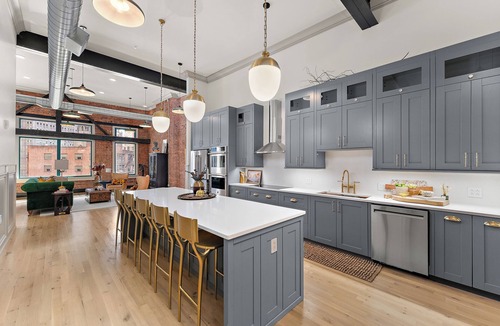 Downtown Pittsburgh Condo | Luxury 2BR Condo Walk to Everything Downtown