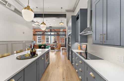 Downtown Pittsburgh Condo | Luxury 2BR Condo Walk to Everything Downtown