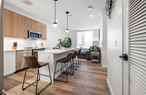 East Boston Apartment | Luxury 2BR Next to the Airport 3261