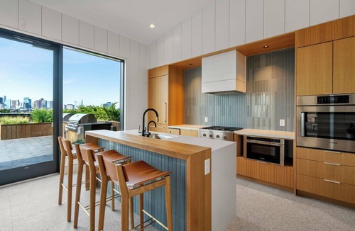 East Boston Apartment | Luxury 2BR Next to the Airport 3261
