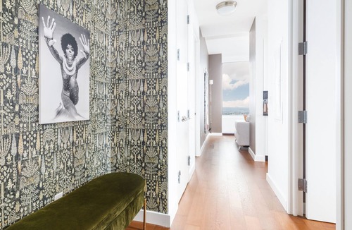 Theater District Apartment | Luxury 2BR Times Square High Floor Skyline Views Sleeps 4