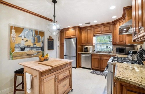 Terra Mar Island Estates House | Luxury 4 Bedroom Pool Home, 5 min walk from Private Beach! Golf Putt Putt~Billiards~Ping Pong~Near The Action!