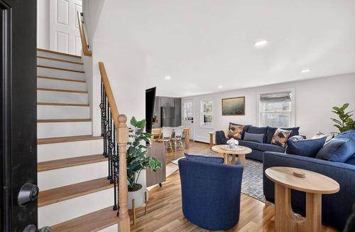 Yarmouth Port House | Luxury 4br Cape Cod House, 5 Mins Beach, Pets OK, Sleeps 12, Fully Updated