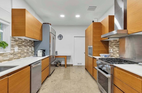 Northeast Coconut Grove House | Luxury 4BR Coconut Grove Home w/Pool & BBQ