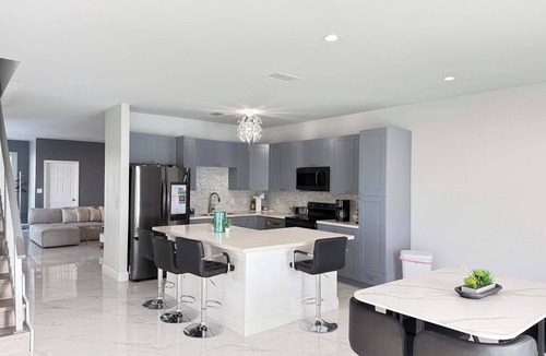 Allapattah House | Luxury 4BR Miami Villa with Hot Tub and Gazebo!
