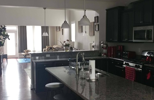 Rehoboth Beach House | Luxury 4BR Townhouse,2 pools & gyms Free Beach Parking Pass & WIFI, Linens Incl