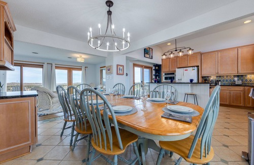 Farrow Shores House | Luxury 5 bed/5 bath oceanfront with pool, NEW hot tub & dog friendly!