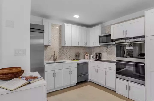 Weehawken Apartment | Luxury Apt W/NYC Skyline Views & Fast Transit!