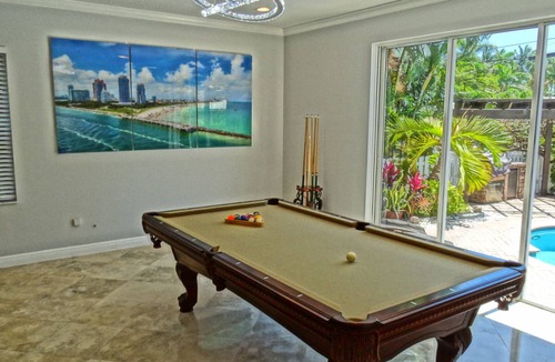 South Lake Villa | Luxury Beach Villa with Pool two blocks to the Beach