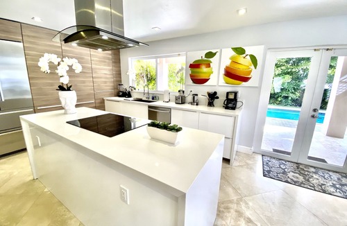 South Lake House | Luxury Beachwalk Villa