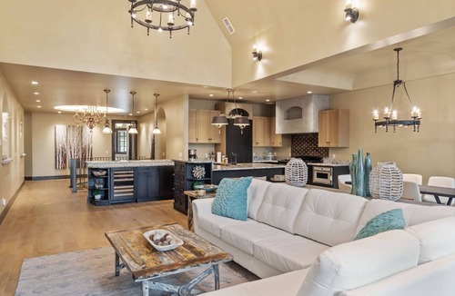 Bigfork Ski Chalet | Luxury Bear Dance Chalet in exclusive gated community! Fireplace! Boat Dock!