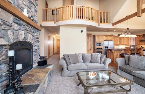Bigfork Condo | Luxury Bigfork Retreat | Pond Views, Stone Fireplace & Steps from Flathead Lake | 30-Day Minimum