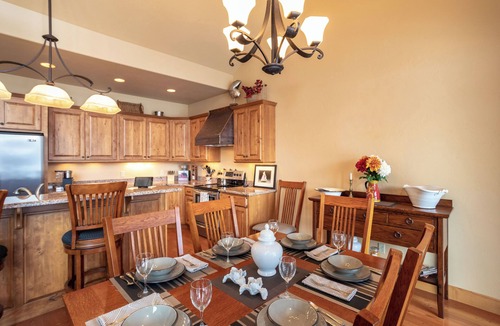 Bigfork Condo | Luxury Bigfork Retreat | Pond Views, Stone Fireplace & Steps from Flathead Lake | 30-Day Minimum