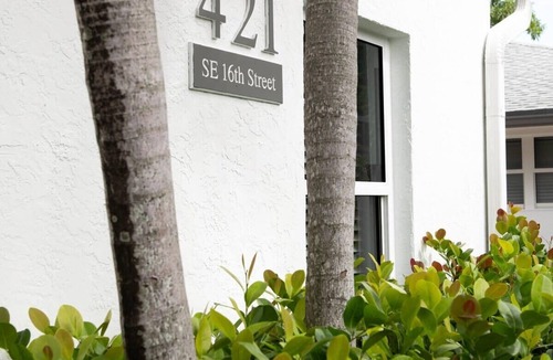 Poinciana Park Hotel | Luxury Boutique Hotel in Fort Lauderdale