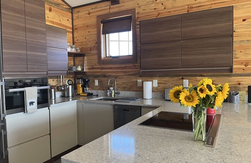 Somers Apartment | Luxury Cabin on a 300 acre farm with Spectacular views of Flathead Lake