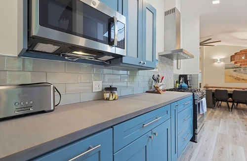 Monument Beach House | Luxury Cape Cod Ranch Near Monument Beach with AC & Outdoor Shower