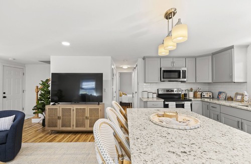 Yarmouth Port House | Luxury Cape Cod retreat - 5min to beach!