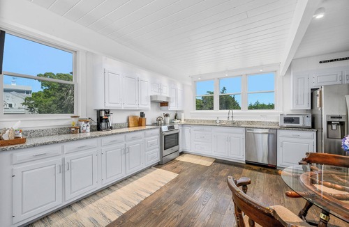 West Yarmouth House | Luxury Coastal Retreat in the Private Gated Community (2426)
