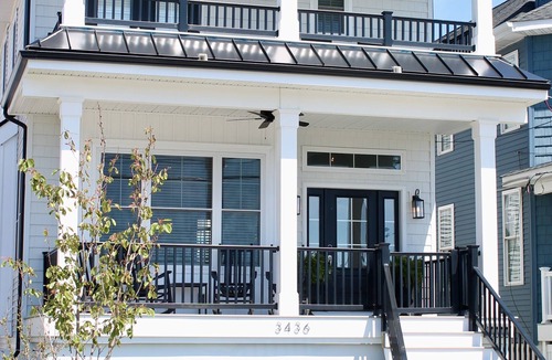 South End House | Luxury Coastal Single 5 bdrm (3 Master Suites) Prime Location, All The Amenities