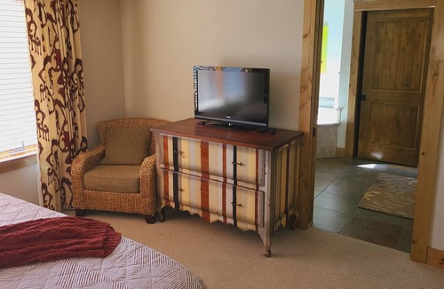 Bigfork Condo | Luxury Condo in Bigfork Harbor on Flathead Lake