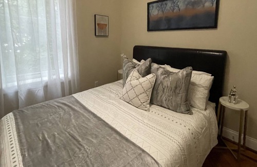 Troy Apartment | Luxury Contemporary 1800 sqft 3 Bedroom 1.5 bath in historic Troy NY