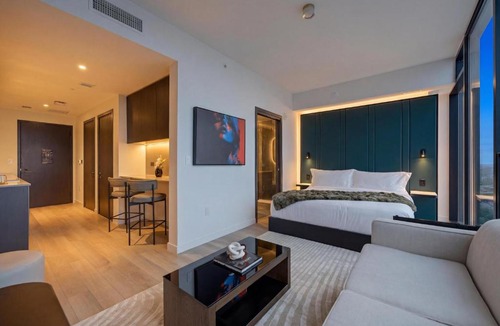 Downtown Miami House | Luxury Downtown Miami Studio with Resort Amenities
