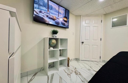 Haledon House | Luxury Executive Room with Workspace, Fast Wi-Fi, and Smart Tv