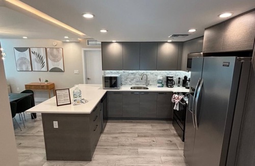 Bay Harbor Islands Apartment | Luxury Family 3BR Apt in Bay Harbor Islands near Beach, Shops and Dining Area