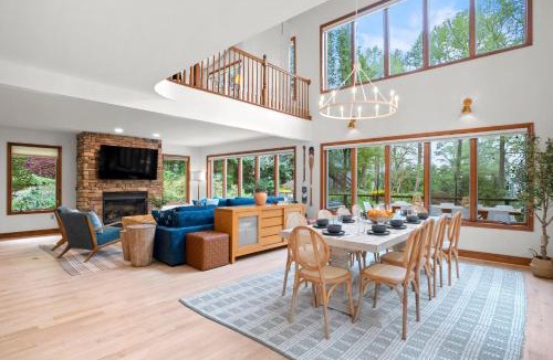 Calvert Beach-Long Beach House | Luxury Family - 5BR, Game Rm, Movie Rm, Fire Pit, Beach