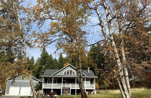 Kalispell House | Luxury Family Friendly Home . tucked away next to Blaine Mountain