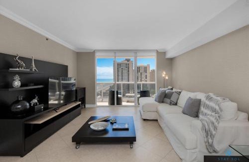 Hallandale Beach Apartment | Luxury High Resort Beautiful Views & Amenities