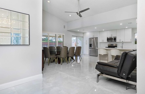 Boca Del Mar House | Luxury Home -Heart of Boca Raton - Gorgeous w/Stunning Pool & Huge Private Yard